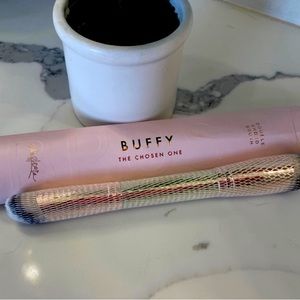 Maskcara beauty(now seint) original Buffy brush NEW never been used